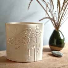 Load image into Gallery viewer, Speckled Wood Porcelain Ellipse Lamp

