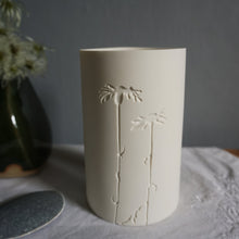 Load image into Gallery viewer, Porcelain Beaker with Two Daisies etched into it.
