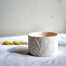 Load image into Gallery viewer, Pure white beaker with translucent Crocus decoration in relief.
